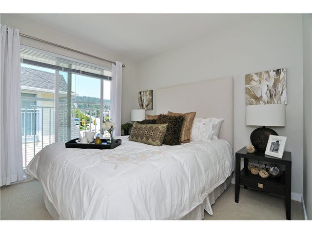 54 6965 Hastings Street - Sperling-Duthie Townhouse, 2 Bedrooms (V974355)