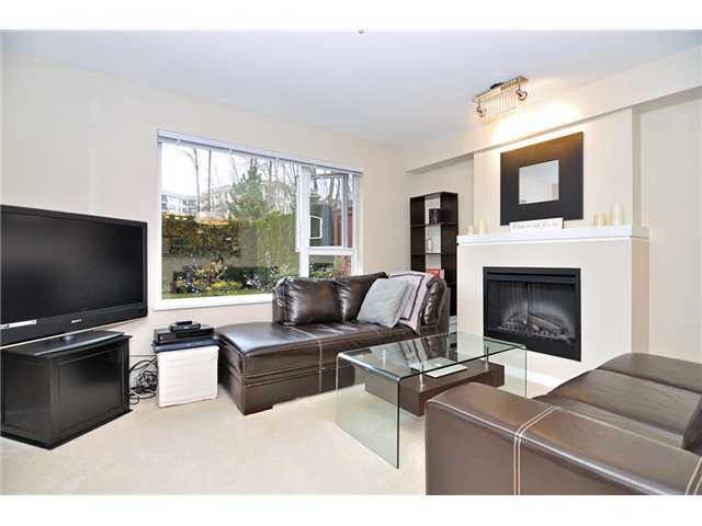 105 4783 Dawson Street - Brentwood Park Apartment/Condo, 2 Bedrooms (V939928)