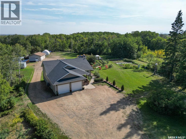 MacDowall Acreage - Prince Albert Rm No 461 House for Sale, 5 Bedrooms (SK019401)