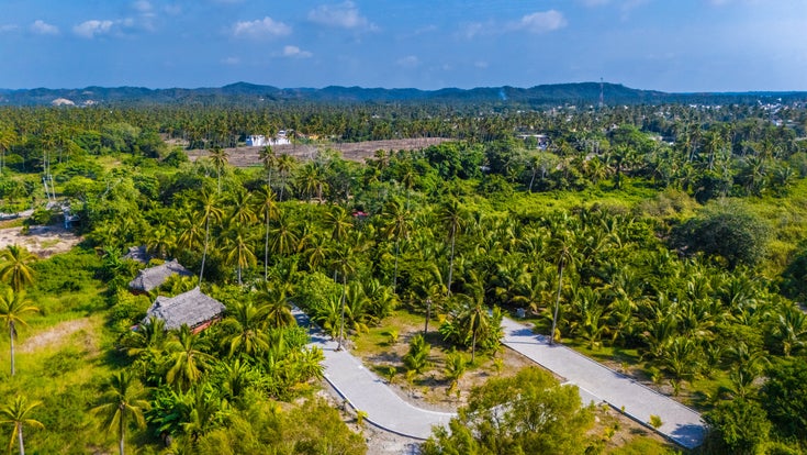 Amanpur Eco Living land for sale lot 16 - Barra de Navidad Land for Sale