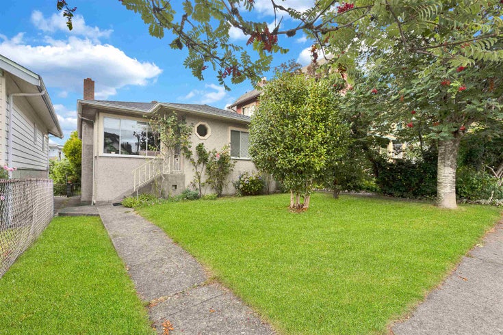 2423 Franklin Street - Hastings Sunrise Single Family Residence for Sale, 2 Bedrooms (R3037860)