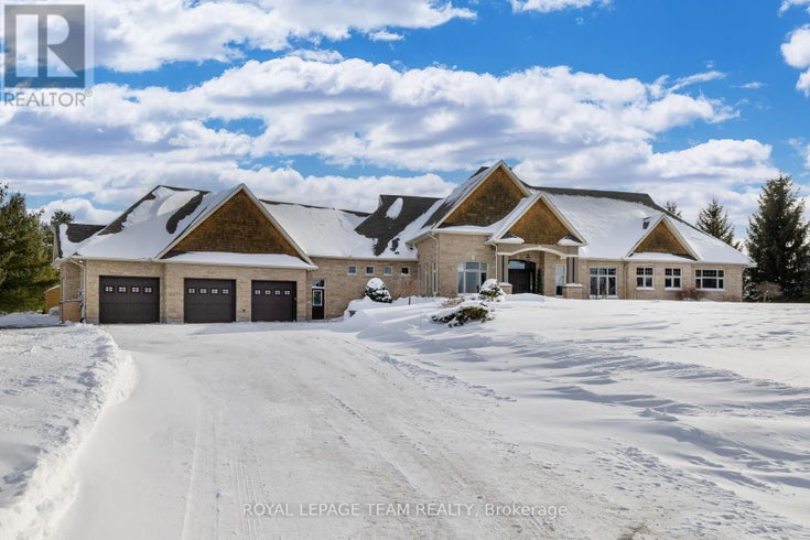 648 CARACARA DRIVE - Ottawa House for Sale, 5 Bedrooms (X11981660)