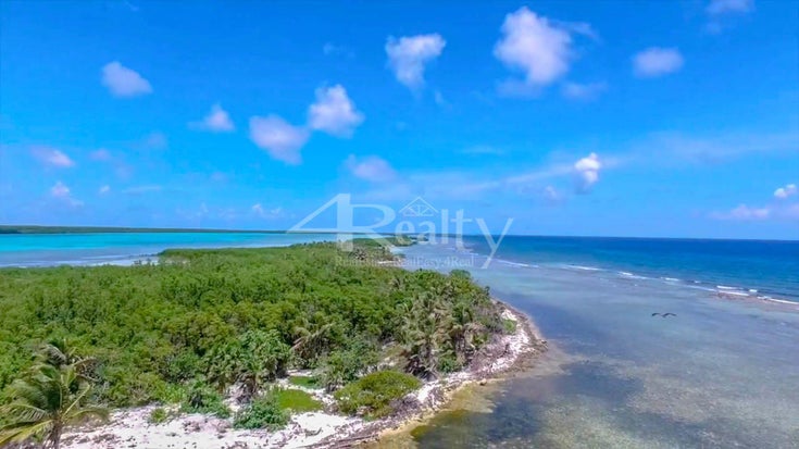 6.6 Acre Private Island - Turneffe Island Land for sale