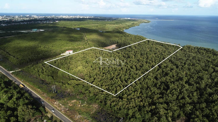 Prime 28 Acres with Seafront on Western Hwy. - Belize District Land for sale