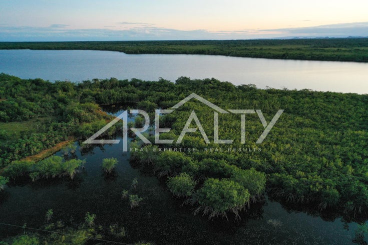 10 - Acre Lagoon Front Estate - Belize District Land for sale