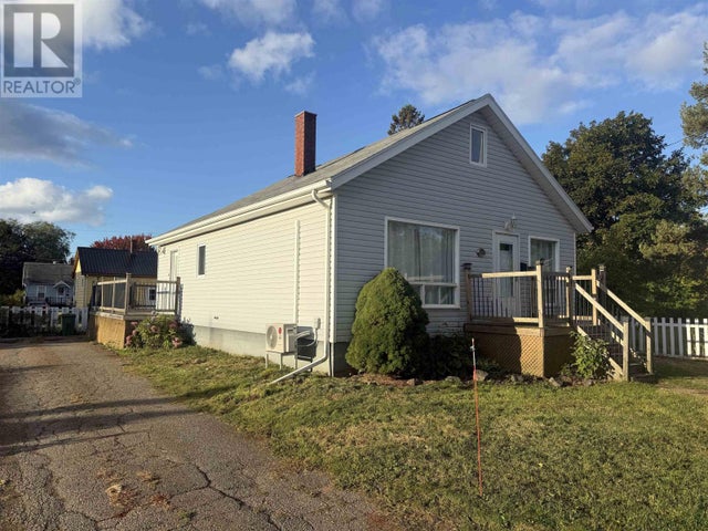 186 Rogers Avenue - Summerside House for Sale, 2 Bedrooms (202524948)