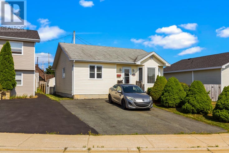 27 KELLAND Crescent - St Johns Two Apartment House for Sale, 4 Bedrooms (1289068)