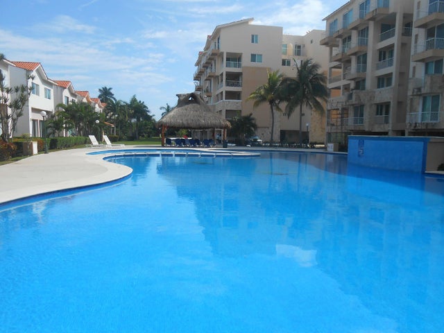 La Vista 3 bedroom condo for sale, El Table, Cancun, Zona Hotelera - Quintana Roo Apartment for sale, 3 Bedrooms (20051)