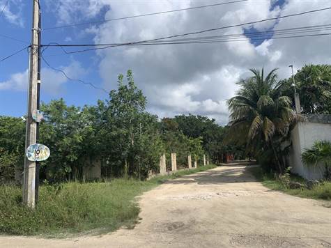 Residential Lot 2448.75 m2 (26358.12 sq. ft.) for sale Puerto Morelos - Quintana Roo Land for sale(PTOMOL1)