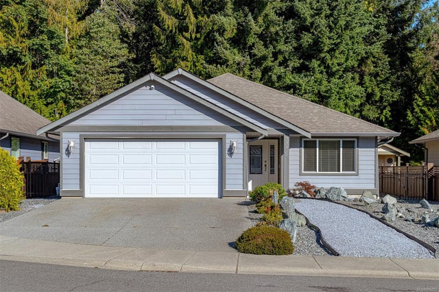 3335 Cook St - Du Chemainus Single Family Residence for Sale, 3 Bedrooms (994882)