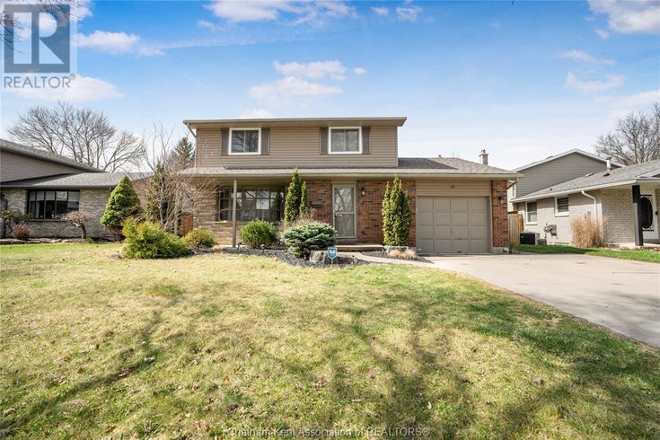 43 Daleview CRESCENT - Chatham House for Sale, 4 Bedrooms (25007013)