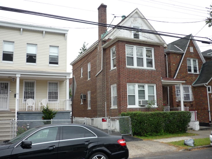 4082 Edson Ave  Bronx NY 10466 - 1000 House