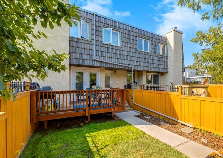 3, 2412 30 Street SW - Killarney/Glengarry Row/Townhouse, 2 Bedrooms (A2153446)