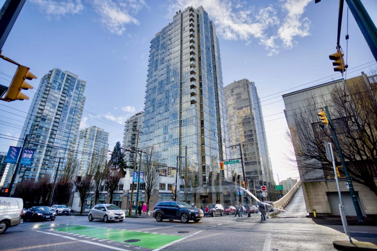 301 930 CAMBIE STREET - Yaletown Apartment/Condo for sale, 2 Bedrooms (R2951166)