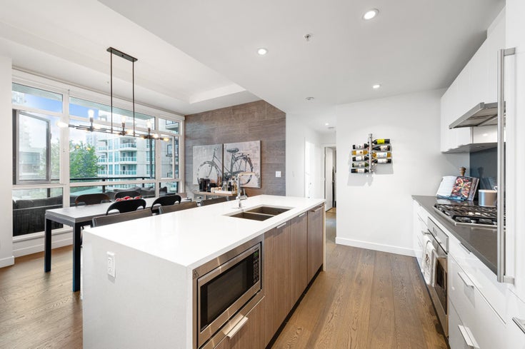 311 105 W 2ND STREET - Lower Lonsdale Apartment/Condo for sale, 2 Bedrooms (R2927932)