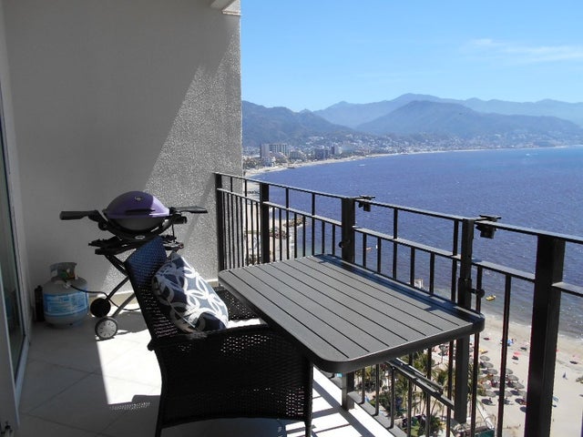 2477 Av. Francisco Medina Ascencio, Puerto Vallarta, Jal., Mexico - North Hotel Zone Apartment for rent, 1 Bedroom (Grand Venetian, 1 bdrm )