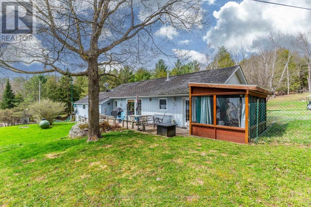 1093 REYNOLDS ROAD - Minden Hills (minden) House for Sale, 3 Bedrooms (X12137855)