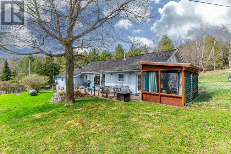 1093 REYNOLDS ROAD - Minden Hills (minden) Duplex for Sale, 3 Bedrooms (X12189937)