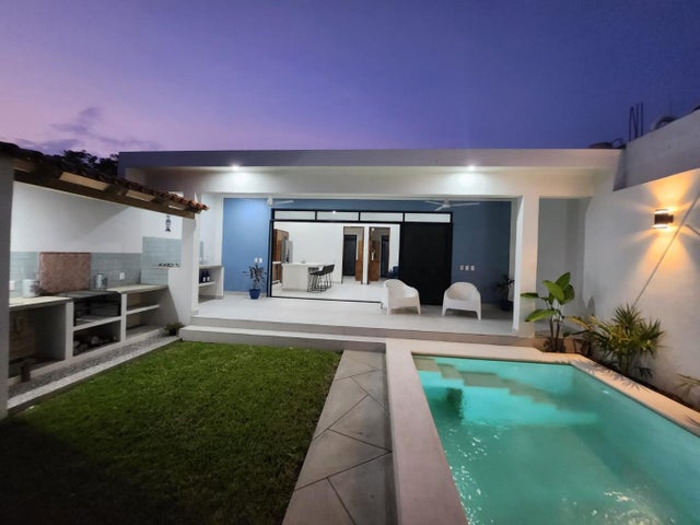 HAPPY HOUR $228,000 US dollars Sale Pending - Col. San Felipe (Barra De Navidad) House for sale, 2 Bedrooms 
