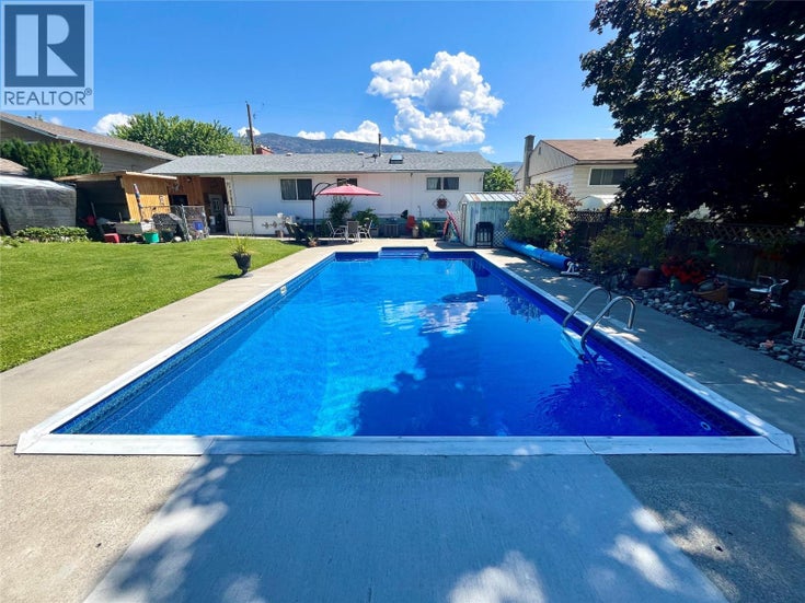 20 FINCH Crescent - Osoyoos House for Sale, 5 Bedrooms (10359882)