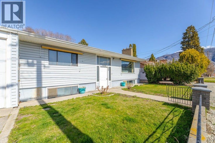 9108 74th Avenue Lot# Lot 2 - Osoyoos House for Sale, 4 Bedrooms (10362684)