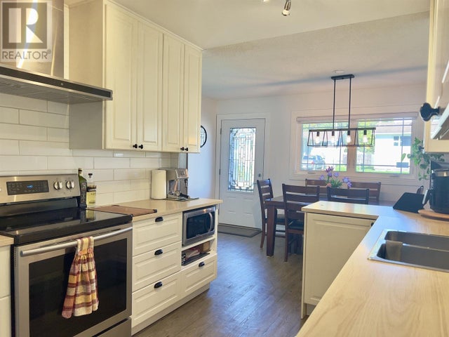 31 GWYN STREET - Kitimat House for Sale, 4 Bedrooms (R2983366)