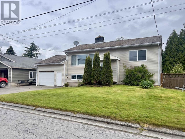 8 PINTAIL STREET - Kitimat House for Sale, 4 Bedrooms (R3007288)