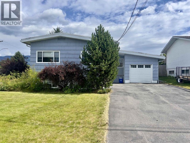 2 MORGAN STREET - Kitimat House for Sale, 5 Bedrooms (R3031009)