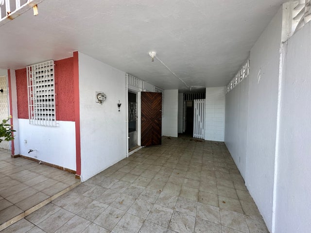 Levittown 5ta Seccion BU-32 Toa Baja, PR 00949 - Levittown  House for Sale, 3 Bedrooms 