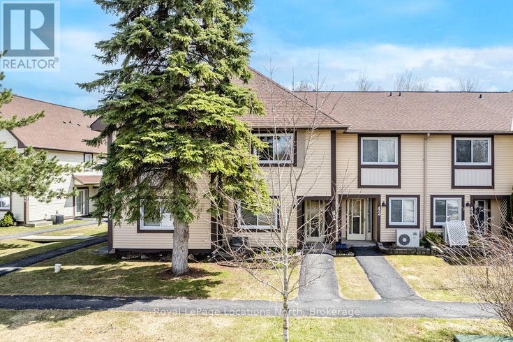 41 - 11 LAGUNA PARKWAY - Ramara (brechin) Row / Townhouse for Sale, 3 Bedrooms (S12099768)