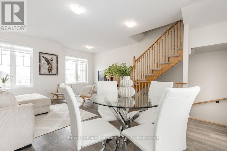17 SAMA WAY - Wasaga Beach Row / Townhouse for Sale, 3 Bedrooms (S12200447)