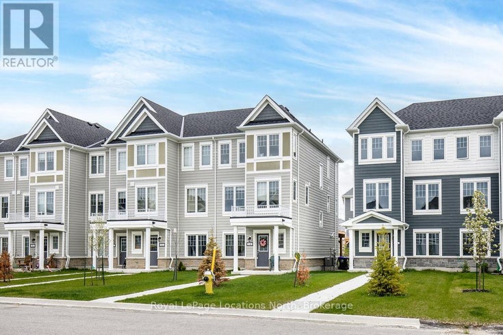 14 ABBY DRIVE - Wasaga Beach Row / Townhouse for Sale, 3 Bedrooms (S12236781)