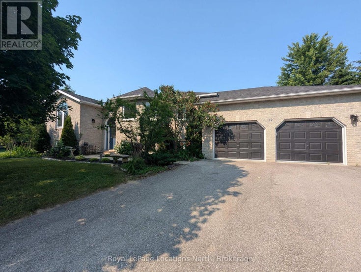42 CLUB COURT - Wasaga Beach House for Sale, 6 Bedrooms (S12255535)