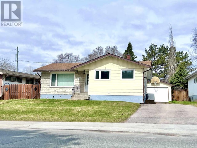 1352 Valley DR - Kenora for Sale, 5 Bedrooms (TB250947)