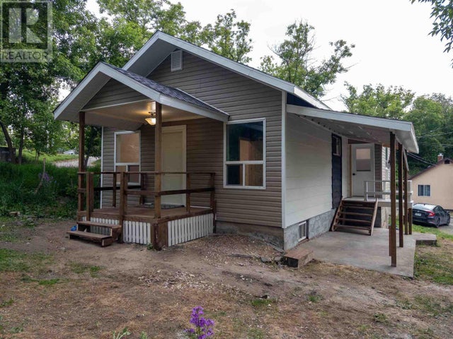 518 Sixth Avenue South - Kenora for Sale, 2 Bedrooms (TB251535)