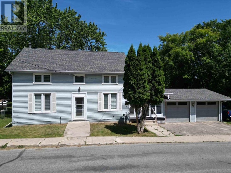 824 River Drive - Kenora for Sale, 2 Bedrooms (TB251934)