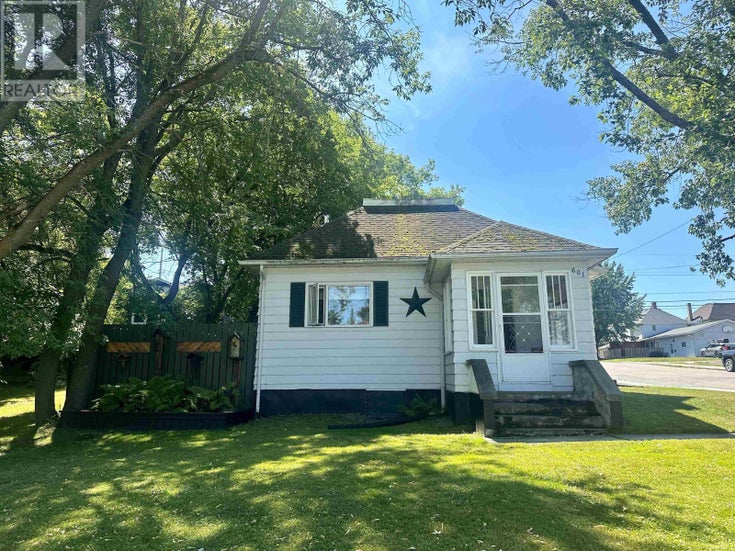 601 First ST S - Kenora for Sale, 2 Bedrooms (TB252442)