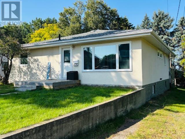 914 Eleventh Ave N - Kenora for Sale, 4 Bedrooms (TB252928)
