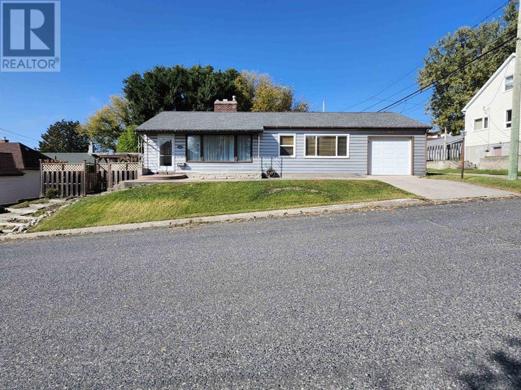 214 Sixth AVE - Kenora for Sale, 3 Bedrooms (TB253012)