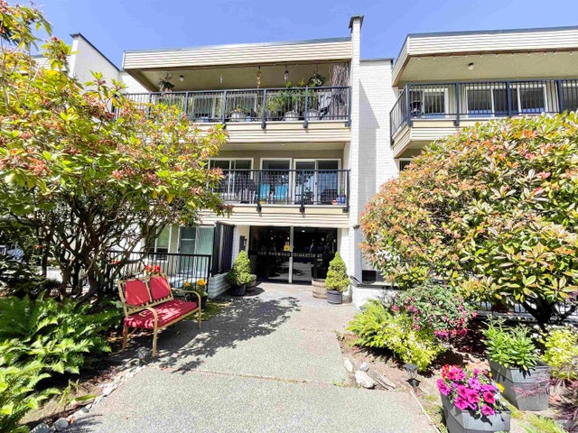206 - 1351 Martin Street - White Rock Apartment/Condo for Sale, 2 Bedrooms (R3028096)