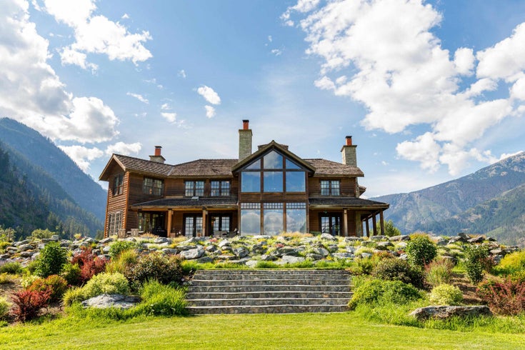 9115 Pemberton Meadows Road - Pemberton Meadows Single Family Residence for Sale, 5 Bedrooms (R3026180)