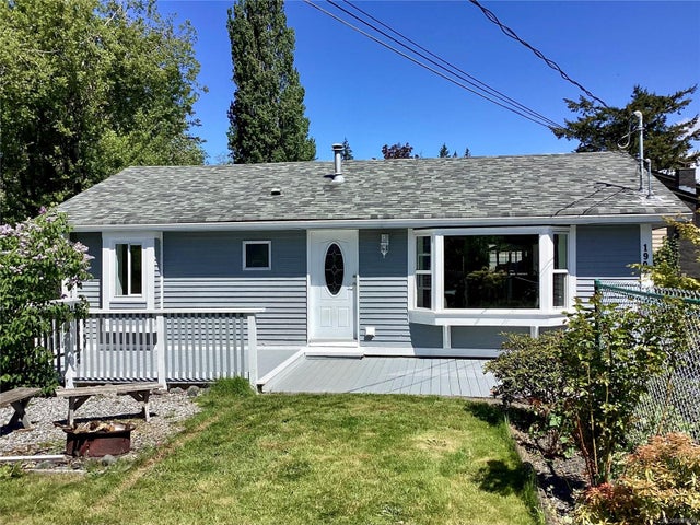 1902 Garfield Rd - CR Campbell River North Single Family Residence for Sale, 3 Bedrooms (999668)