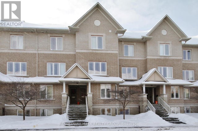 148 PASEO PRIVATE - Ottawa Row / Townhouse for Sale, 2 Bedrooms (X12074494)