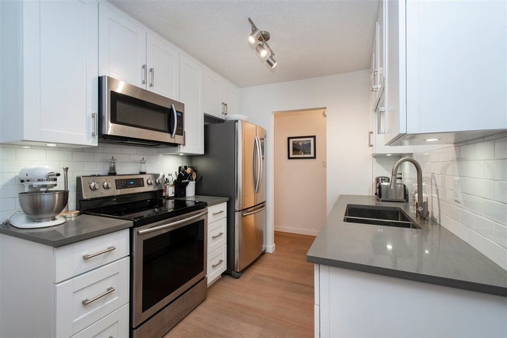 301 150 E 5TH STREET - Lower Lonsdale Apartment/Condo, 1 Bedroom (R2583014)