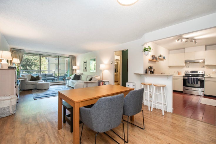 302 518 MOBERLY ROAD - False Creek Apartment/Condo, 2 Bedrooms (R2884690)