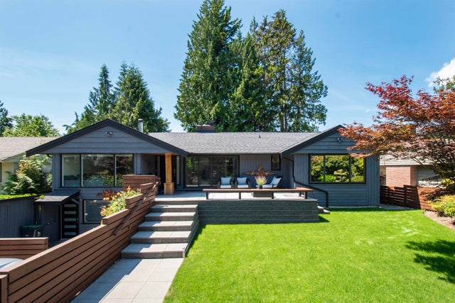 3855 Hillcrest Avenue - Edgemont Single Family Residence for Sale, 6 Bedrooms (R3026083)