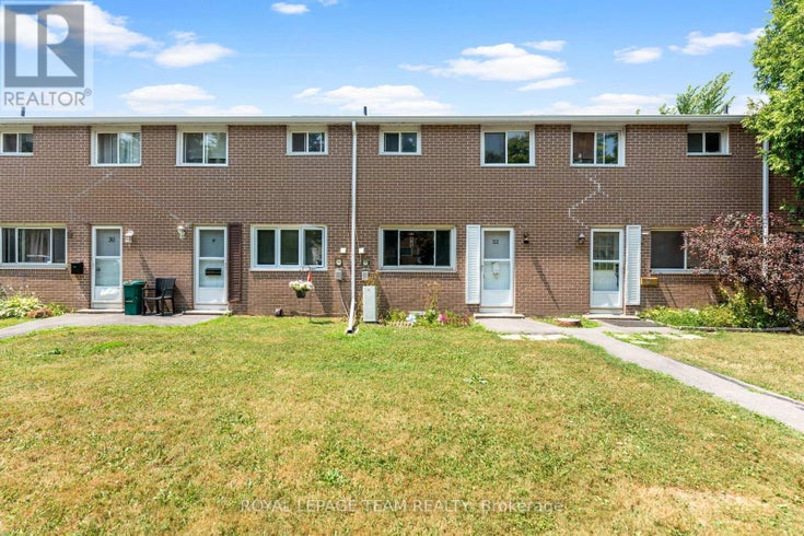 32 - 258 QUEEN MARY ROAD - Kingston (central City West) Row / Townhouse for Sale, 2 Bedrooms (X12327919)