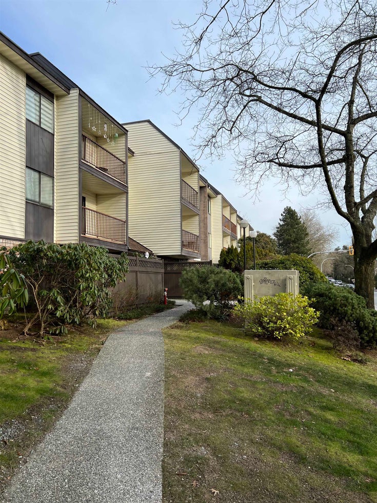 215 13775 74 Avenue - East Newton Apartment/Condo, 1 Bedroom (R2841591)