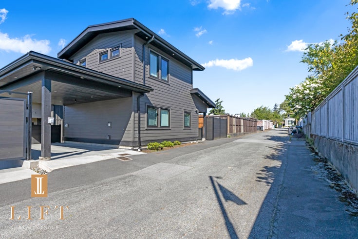 901 JACKSON CRESCENT New Westminster - The Heights NW single-family-residence for Rent, 2 Bedrooms 
