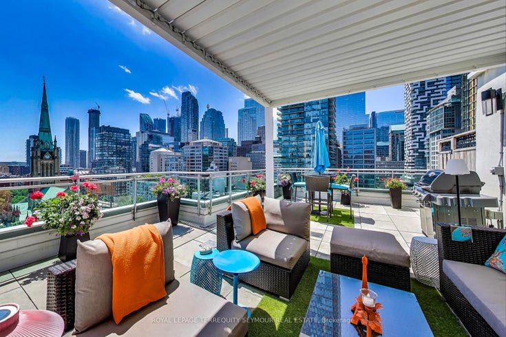 PH3 - 77 Lombard Street - Church-Yonge Corridor Condo Apartment for Sale, 2 + 1 Bedrooms (C12244237)